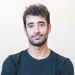 Headshot of Damian Epsztein, Co-Founder & CTO